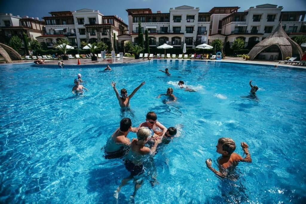 Апартамент В Green Life Beach Resort Sozopol Exteriör bild